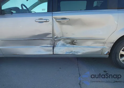 2008 Chrysler Town & Country Touring из США, поврежденный, VIN 2A8HR54P18R799830